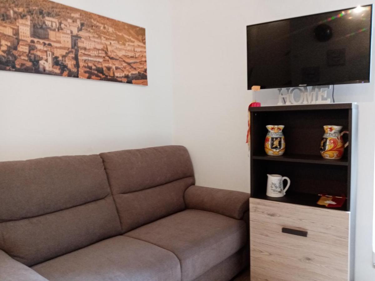 Apartmán La Dimora Di Pietra Gubbio Exteriér fotografie