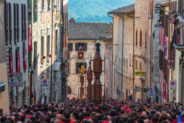 Apartmán La Dimora Di Pietra Gubbio Exteriér fotografie