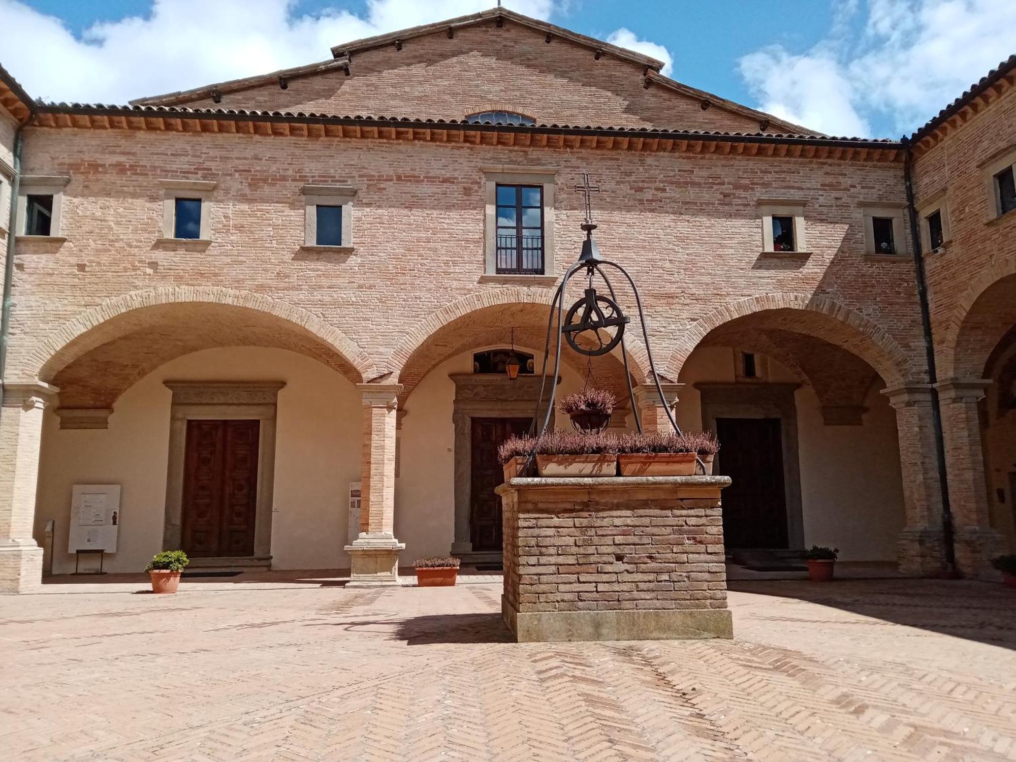 Apartmán La Dimora Di Pietra Gubbio Exteriér fotografie